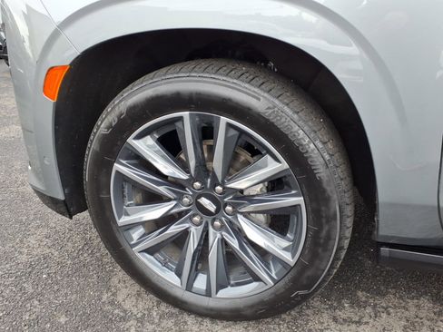 Used 2023 Cadillac Escalade ESV Sport Platinum AWD/4WD image 9