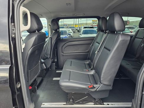 Used 2019 Mercedes-Benz Metris Passenger image 16