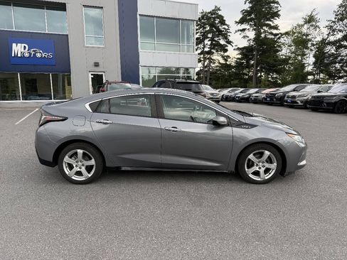 Used 2018 Chevrolet Volt LT w/ LT Driver Confidence Package FWD image 5