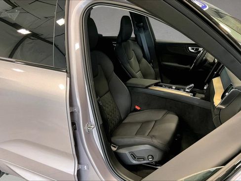 Used 2026 Volvo XC60 B5 Plus w/ Protection Package Premier AWD/4WD image 30