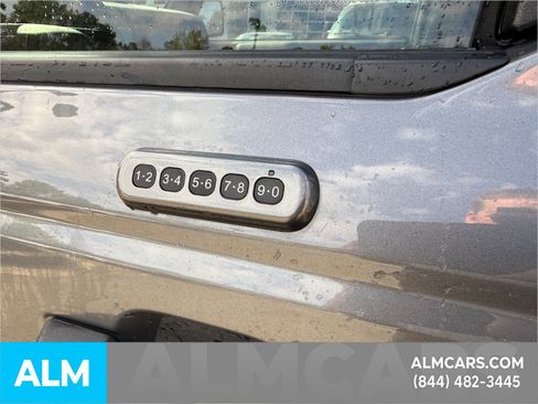 Used 2023 Ford Bronco Wildtrak image 10