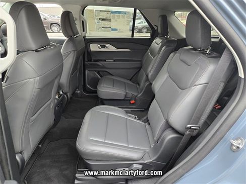 New 2025 Ford Explorer Active w/ Active Comfort Package image 6