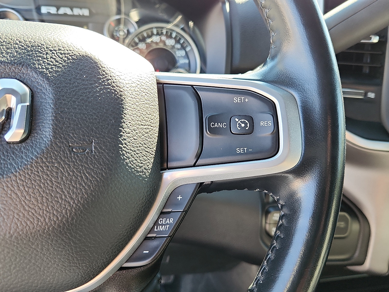 Used 2023 RAM 2500 Big Horn w/ Level 1 Equipment Group AWD/4WD image 20