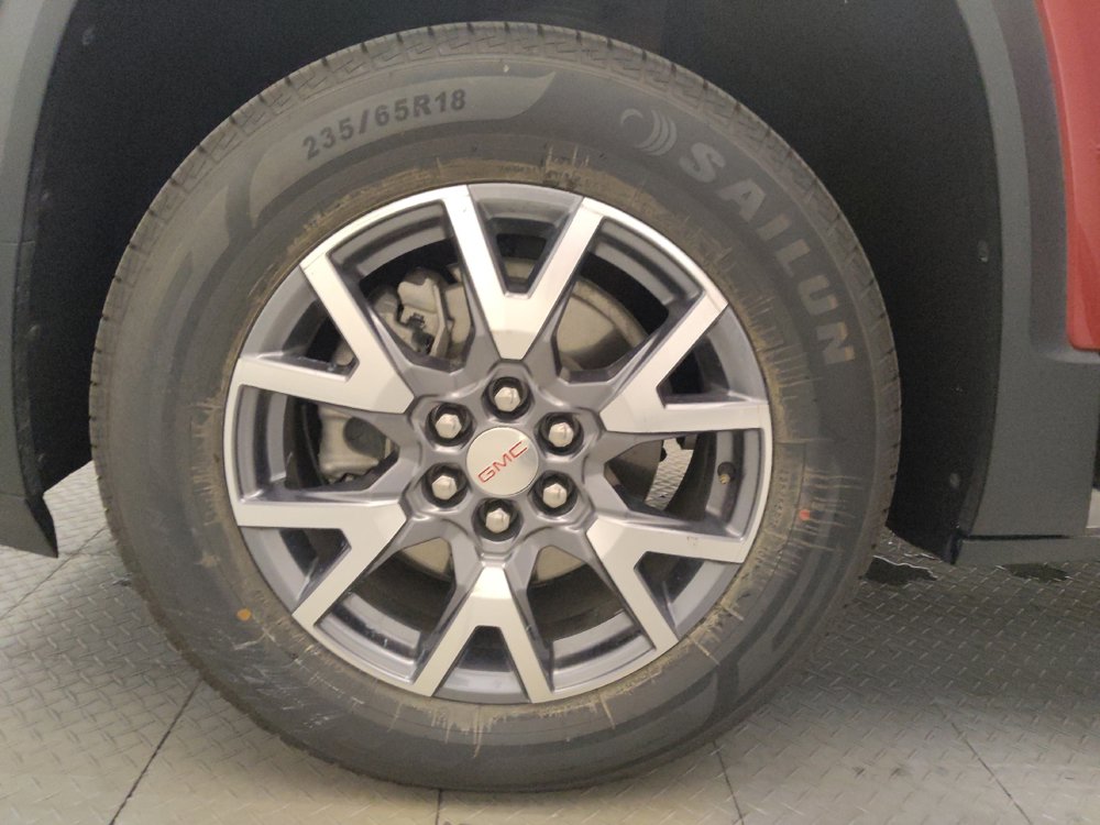 Used 2023 GMC Acadia SLT FWD image 31