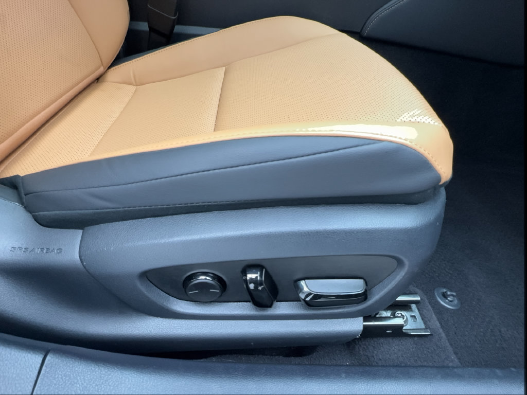 Used 2024 Lexus ES 350 w/ Accessory Package (Z1) FWD image 35