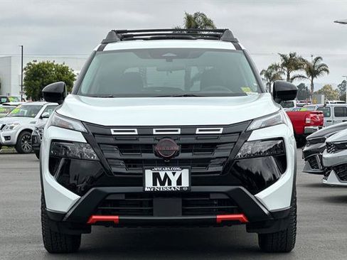 New 2025 Nissan Rogue SV image 9