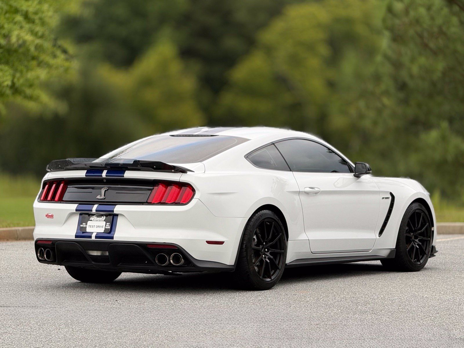 Used 2016 Ford Mustang Shelby GT350 w/ Technology Package RWD image 11