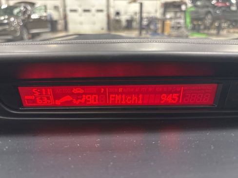 Used 2014 MAZDA MAZDA5 Sport image 21