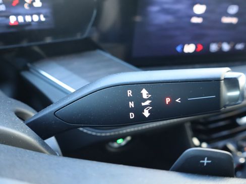 Used 2025 Chevrolet Tahoe Premier image 26