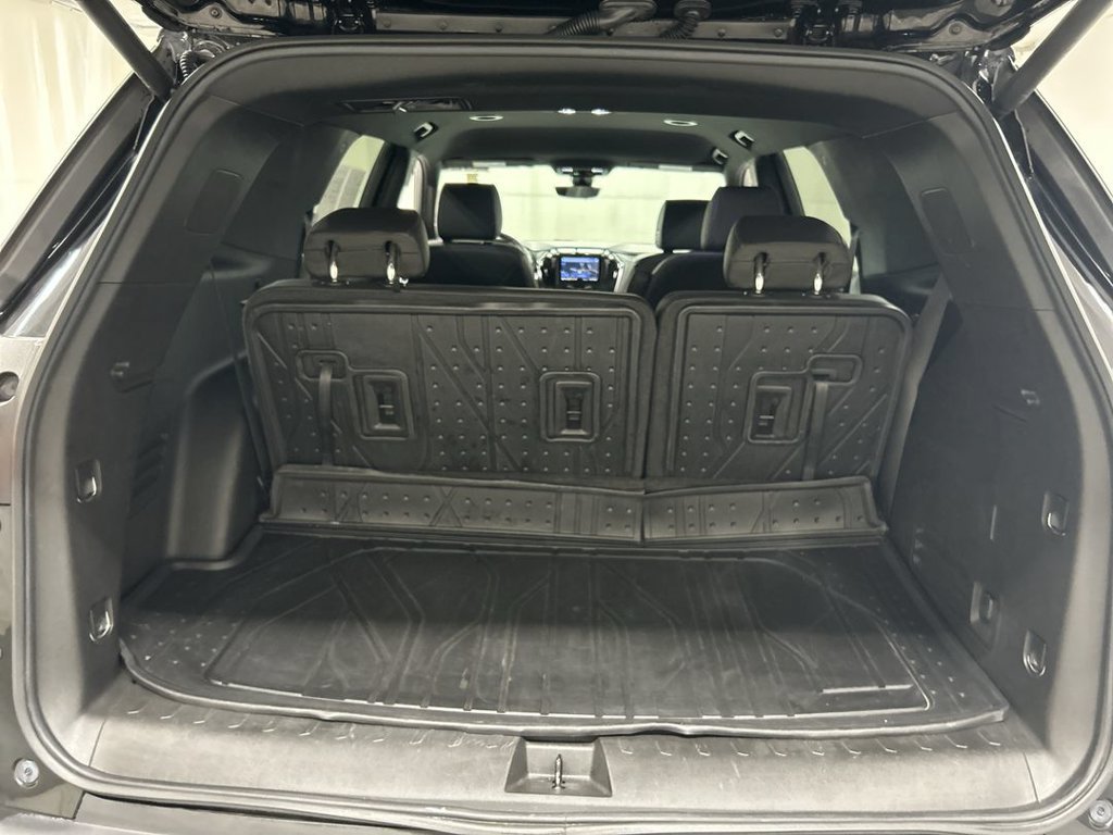 Certified 2023 Chevrolet Traverse RS w/ LPO, Floor Liner Package FWD image 23