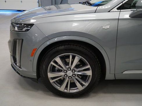 Used 2025 Cadillac XT6 Premium Luxury w/ Technology Package image 11