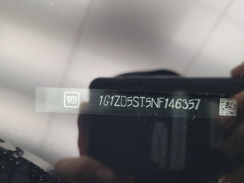 Used 2022 Chevrolet Malibu LT image 33