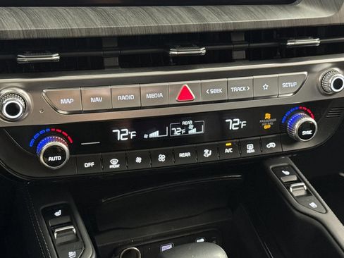 Used 2023 Kia Telluride EX w/ EX Captain's Chair Package FWD image 26