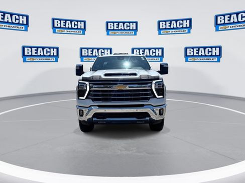 Used 2025 Chevrolet Silverado 2500 LTZ w/ LTZ Convenience Package AWD/4WD image 3