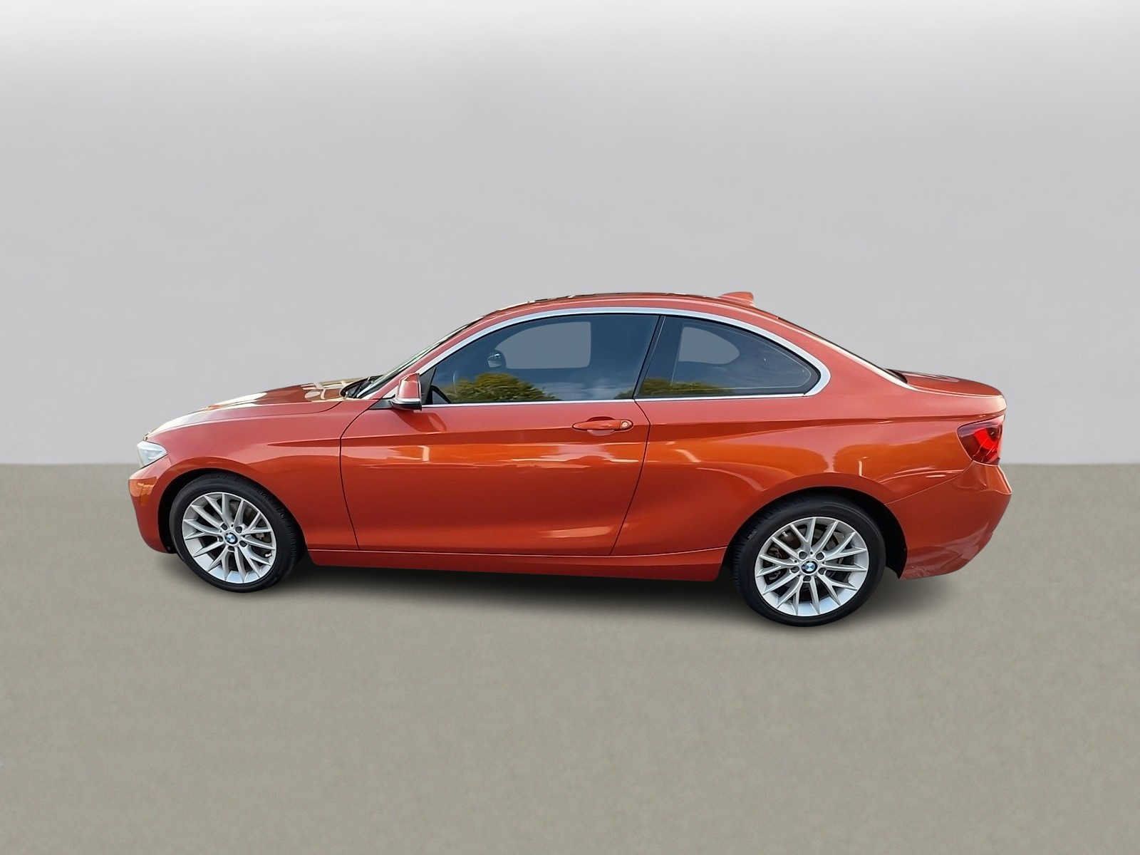 Used 2016 BMW 228i xDrive Coupe AWD/4WD image 5