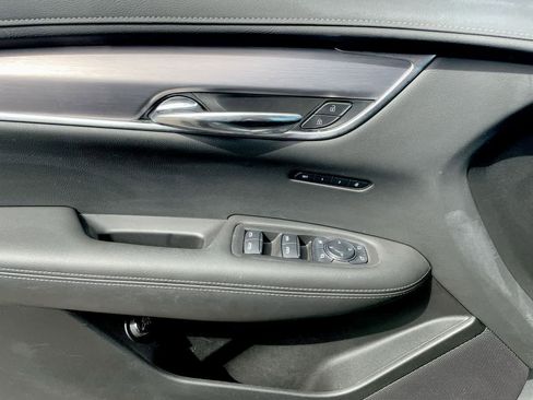 Used 2024 Cadillac XT6 Luxury w/ LPO, Floor Liner Package FWD image 34
