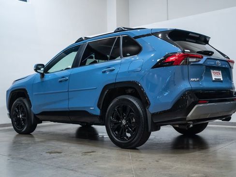 Certified 2024 Toyota RAV4 SE w/ Convenience Package image 7