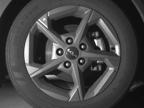 Used 2025 Kia K4 LXS FWD image 13