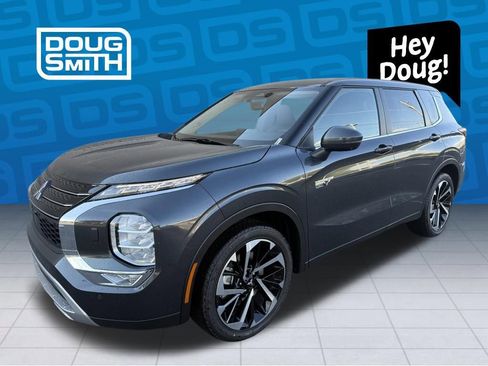 New 2025 Mitsubishi Outlander SE image 1