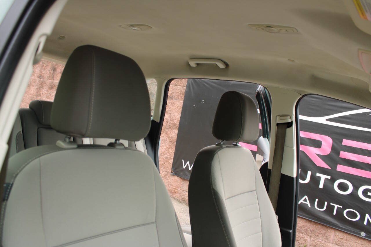 Used 2014 Ford C-MAX SE FWD image 14