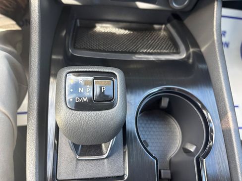 Used 2024 Nissan Rogue S AWD/4WD image 21