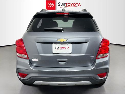 Used 2020 Chevrolet Trax LT w/ LT Convenience Package image 5