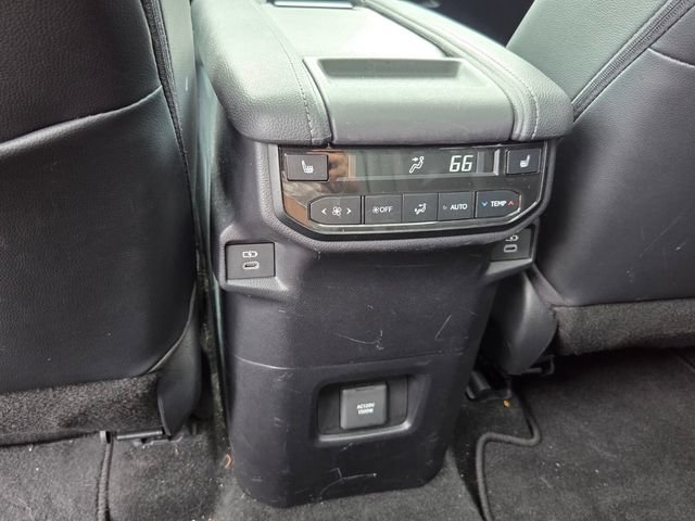 Used 2024 Toyota Grand Highlander AWD Hybrid image 15