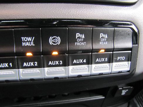 Used 2024 RAM 4500 SLT w/ Quick Order Package 2YG SLT image 44