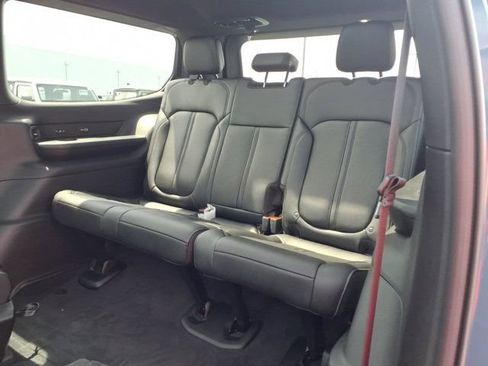 New 2026 Jeep Grand Wagoneer Limited AWD/4WD image 17
