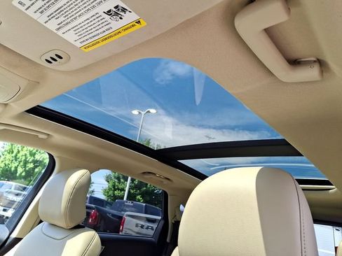 Used 2017 Ford Edge SEL w/ Equipment Group 201A AWD/4WD image 14
