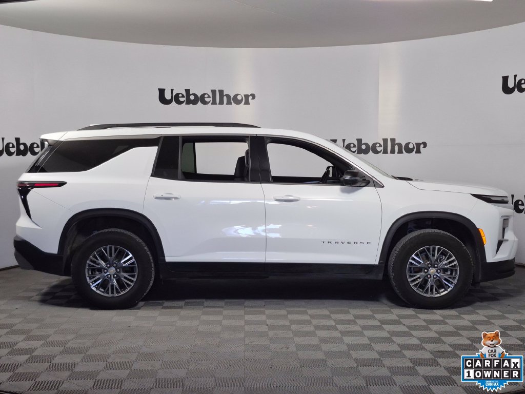 Used 2026 Chevrolet Traverse LT w/ Driver Confidence Package FWD image 9
