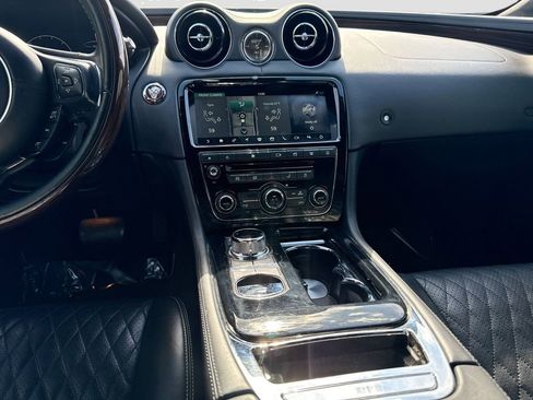 Used 2018 Jaguar XJ L Portfolio image 18