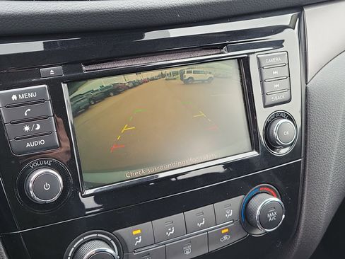 Used 2022 Nissan Rogue Sport S image 26