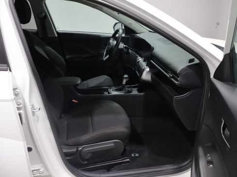 Used 2025 Hyundai Kona SEL FWD image 21