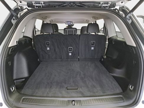 Certified 2024 Jeep Grand Cherokee Limited image 13