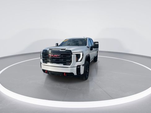 Used 2025 GMC Sierra 2500 AT4 image 8