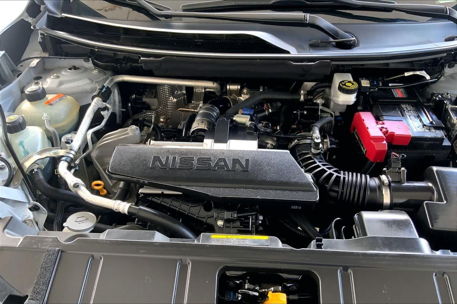 Used 2024 Nissan Rogue S AWD/4WD image 32