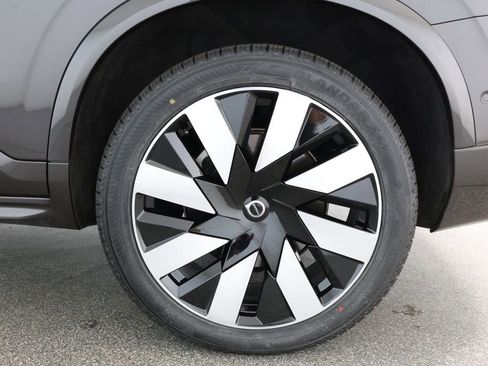 Used 2023 Volvo XC90 T8 Ultimate w/ Protection Package Premier image 7