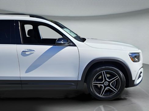 New 2026 Mercedes-Benz GLB 250 image 33