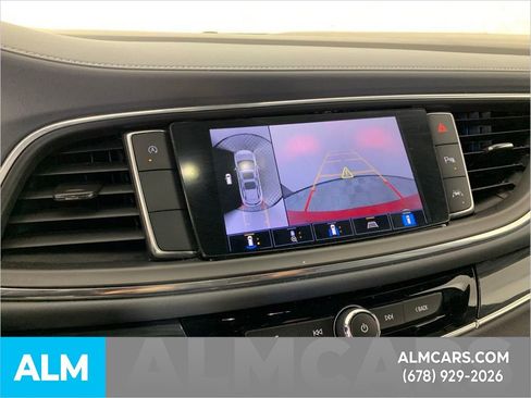 Used 2024 Buick Enclave Premium image 29