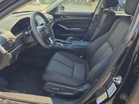 Used 2018 Honda Accord EX image 15