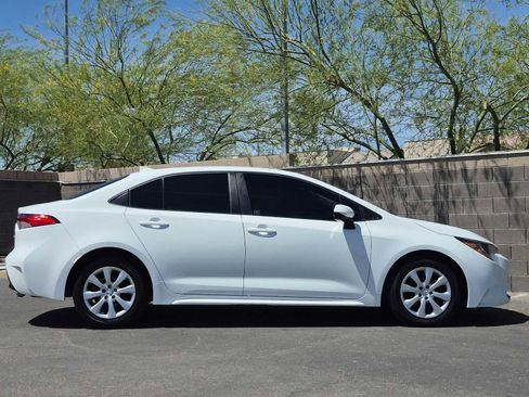 Used 2024 Toyota Corolla LE FWD image 10