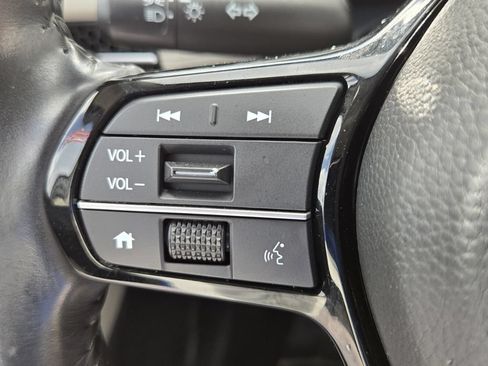 Certified 2025 Honda HR-V EX-L image 24