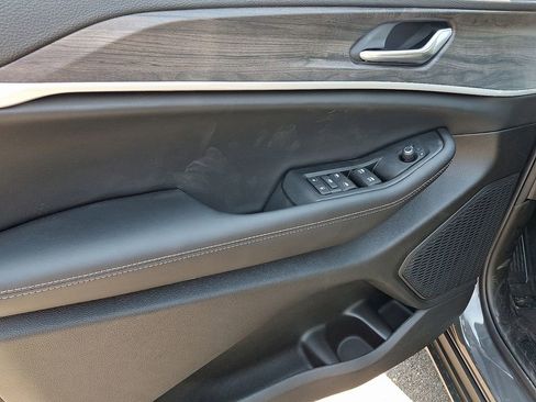 New 2026 Jeep Grand Cherokee L 4WD image 9