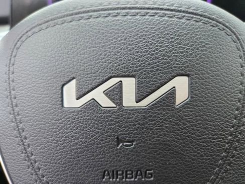 Used 2025 Kia Telluride S AWD/4WD image 29
