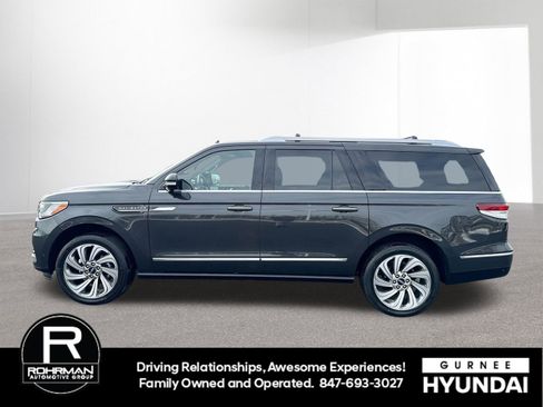 Used 2023 Lincoln Navigator L Reserve image 6