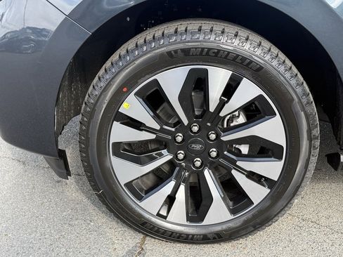 New 2025 Ford Expedition Max Platinum w/ Platinum Ultimate Package image 13