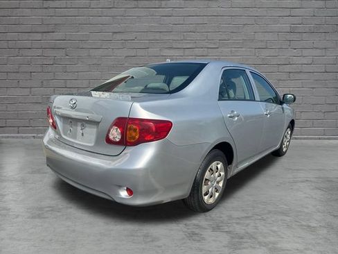 Used 2009 Toyota Corolla FWD image 3