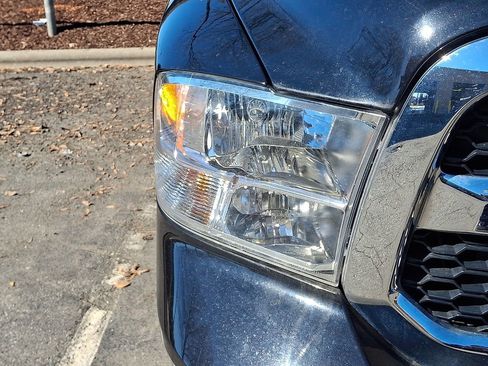 Used 2022 RAM 1500 Classic SLT w/ Electronics Convenience Group image 5