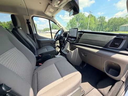 Used 2023 Ford Transit 350 XLT RWD image 11